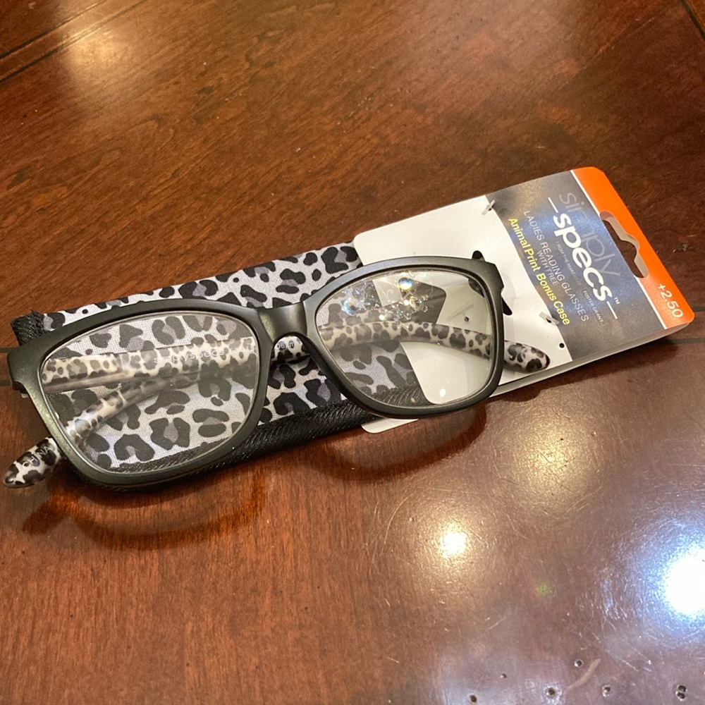 Simply Specs reading glasses and coordinating case. New with tags.